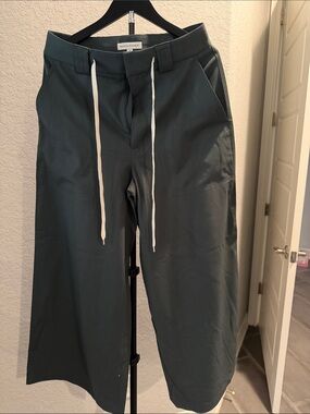 Banana Republic Men’s Forest Green Drawstring Chinos